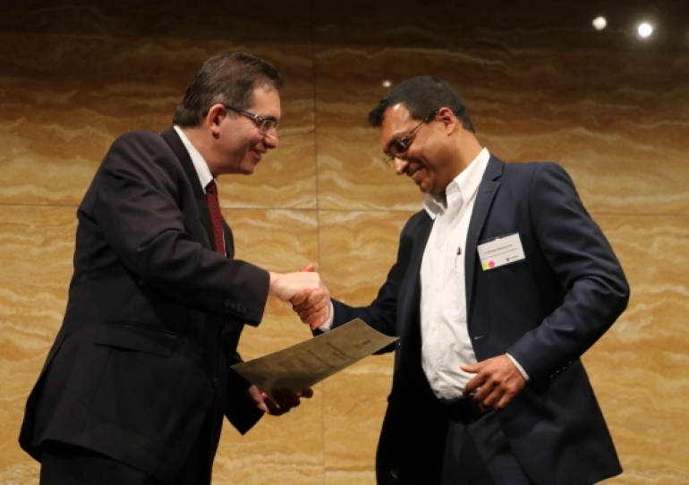 Professor Ian Jacobs and one of the inaugural Scientia Education Fellows, Dr Chinthaka Balasooriya.