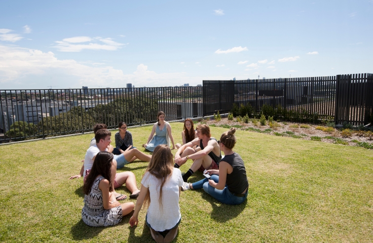 Students learning on UNSW campus